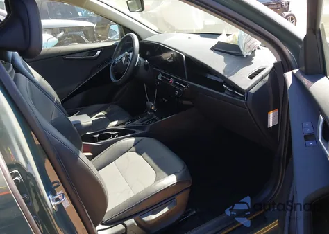 2024 Kia Niro Ex z USA, uszkodzony, nr VIN KNDCR3LEXR5120657